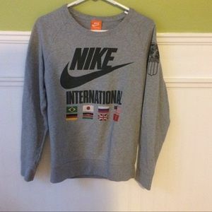 Nike International Sweatshirt